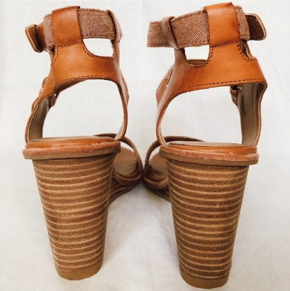 Dolce Vita Cassie Honey Brown Wedge Sandals - Picture 10 of 12